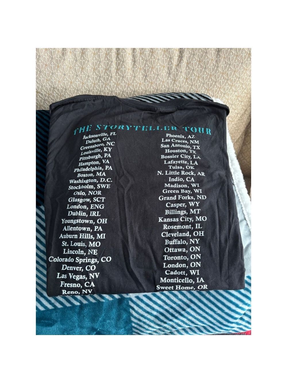 Carrie Underwood Storyteller Tour T-Shirt Large - Picture 2 of 3